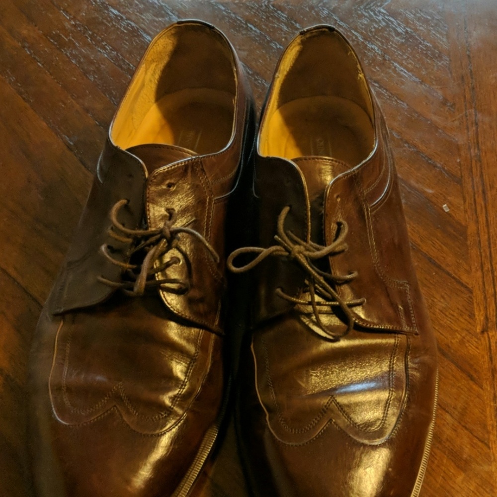 Brown Johson & Murphy dress shoes excellent condit